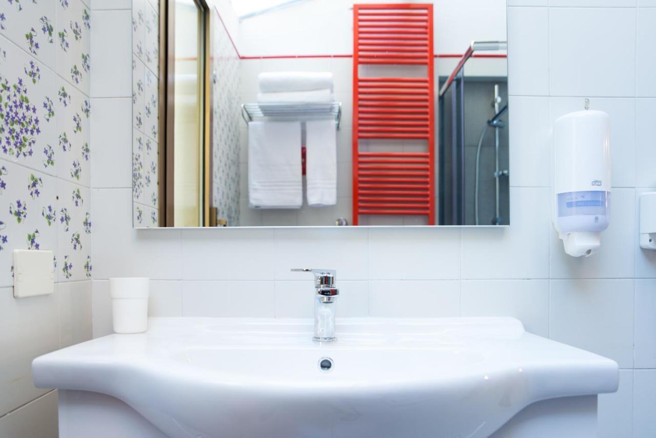 8- Tourist House Bologna - Light House - Self Check-In Apartamento Exterior foto