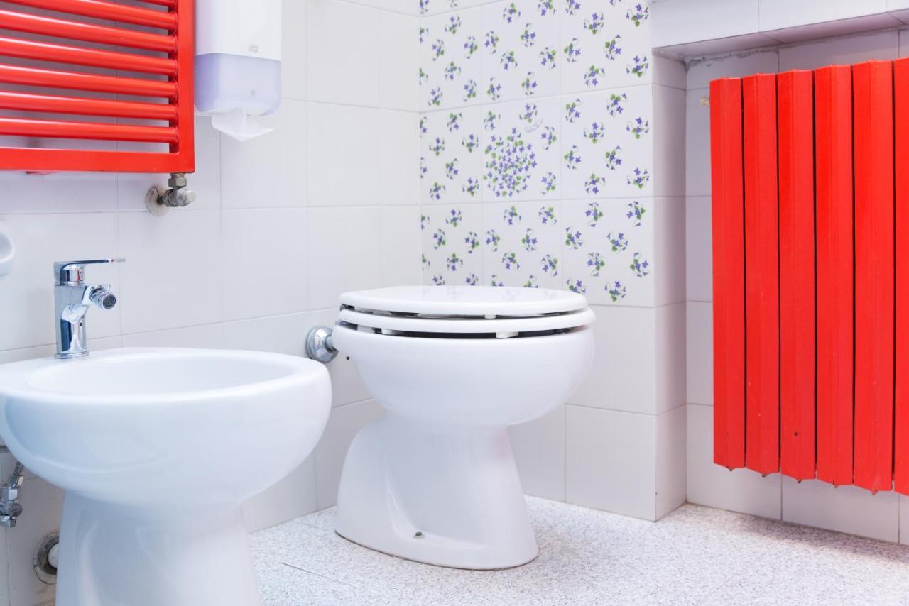8- Tourist House Bologna - Light House - Self Check-In Apartamento Exterior foto