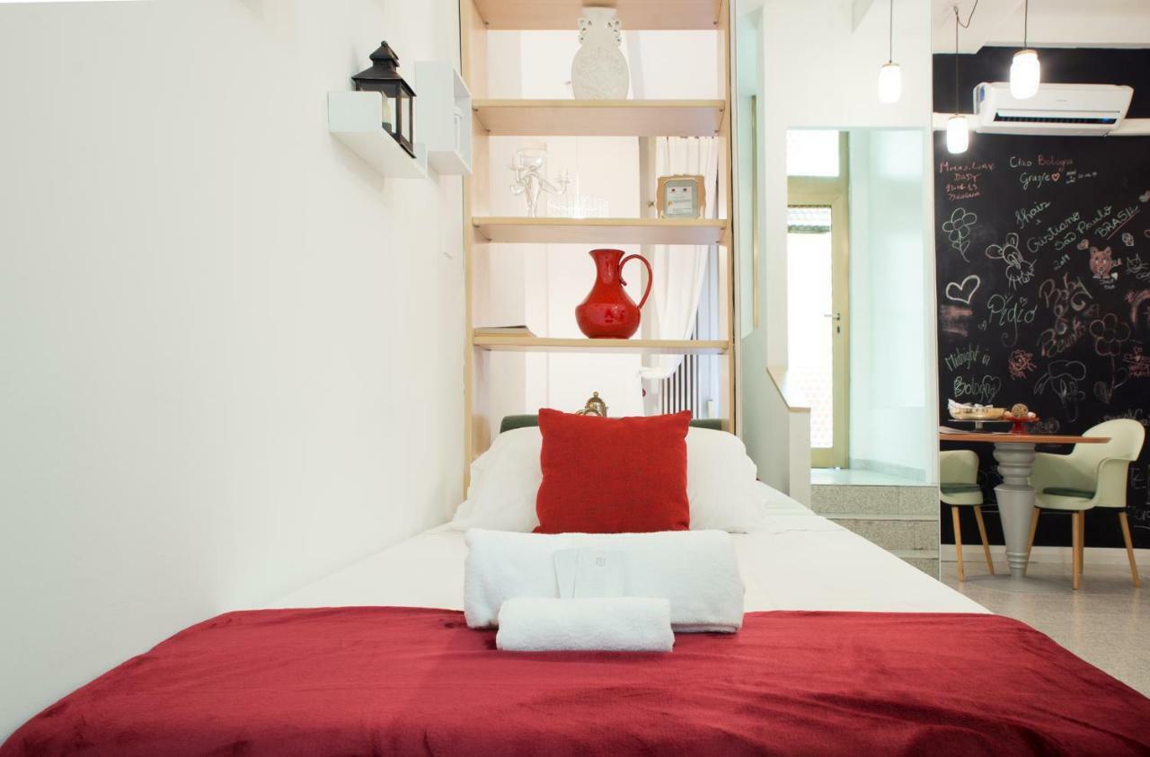 8- Tourist House Bologna - Light House - Self Check-In Apartamento Exterior foto