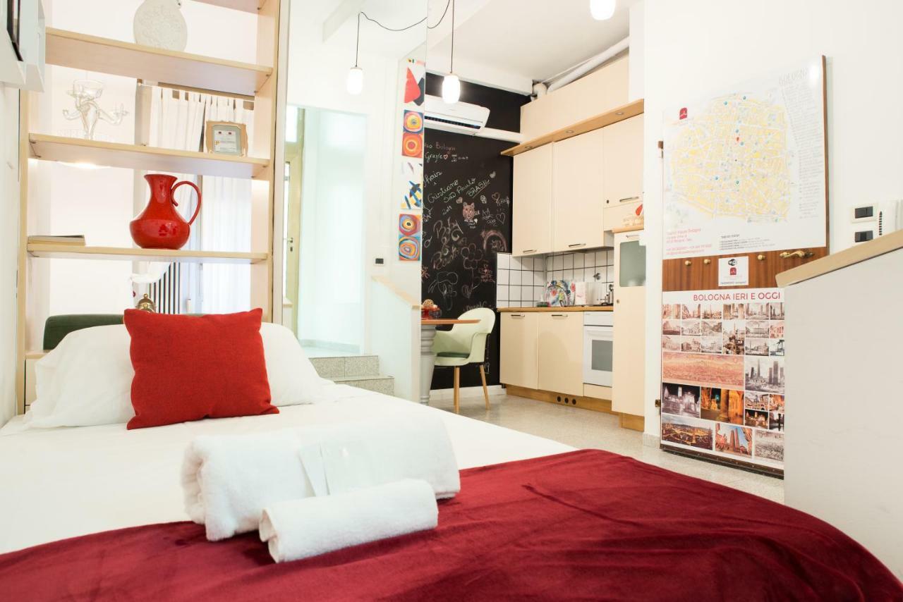 8- Tourist House Bologna - Light House - Self Check-In Apartamento Exterior foto